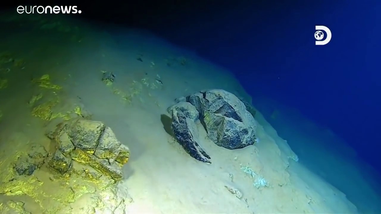 Baten el récord del mundo de inmersión en la fosa de las Marianas y encuentran plástico YouTube Baten el récord del mundo de inmersión en la fosa de las Marianas y encuentran plástico YouTube