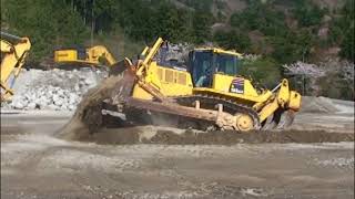 コマツ ブルドーザー D155AX - YouTube