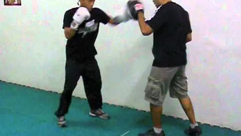 Focus Mitts Drill - Counter punch after ducking