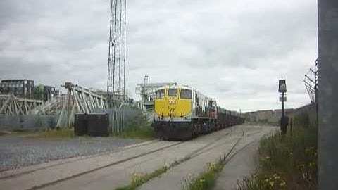Irish Rail class 071 (086) + Tara Mines - Alexandra Road, Dublin.