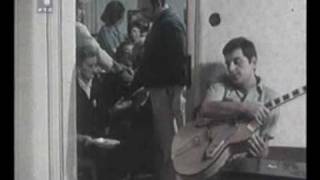 Pustite Decu Da Sviraju