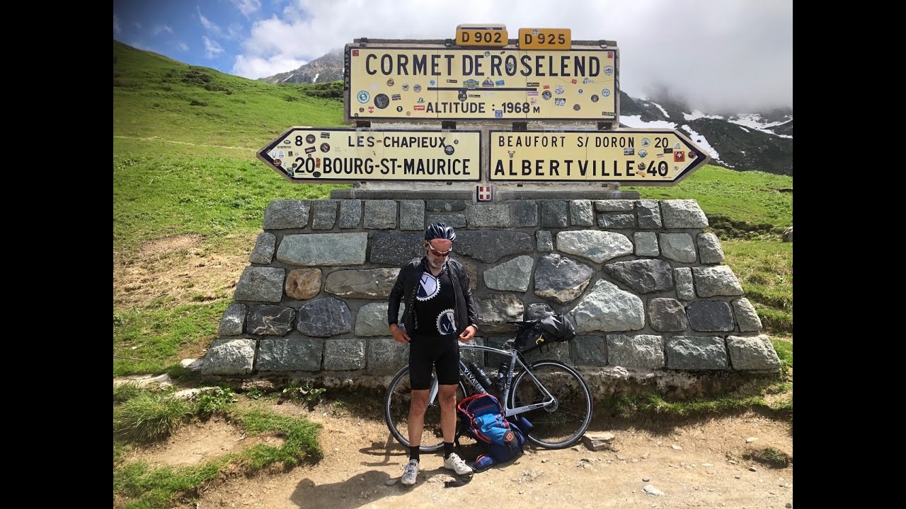 6 500 km à vélo à 66 ans : Le défi du Tour de France de Dyll Davies.