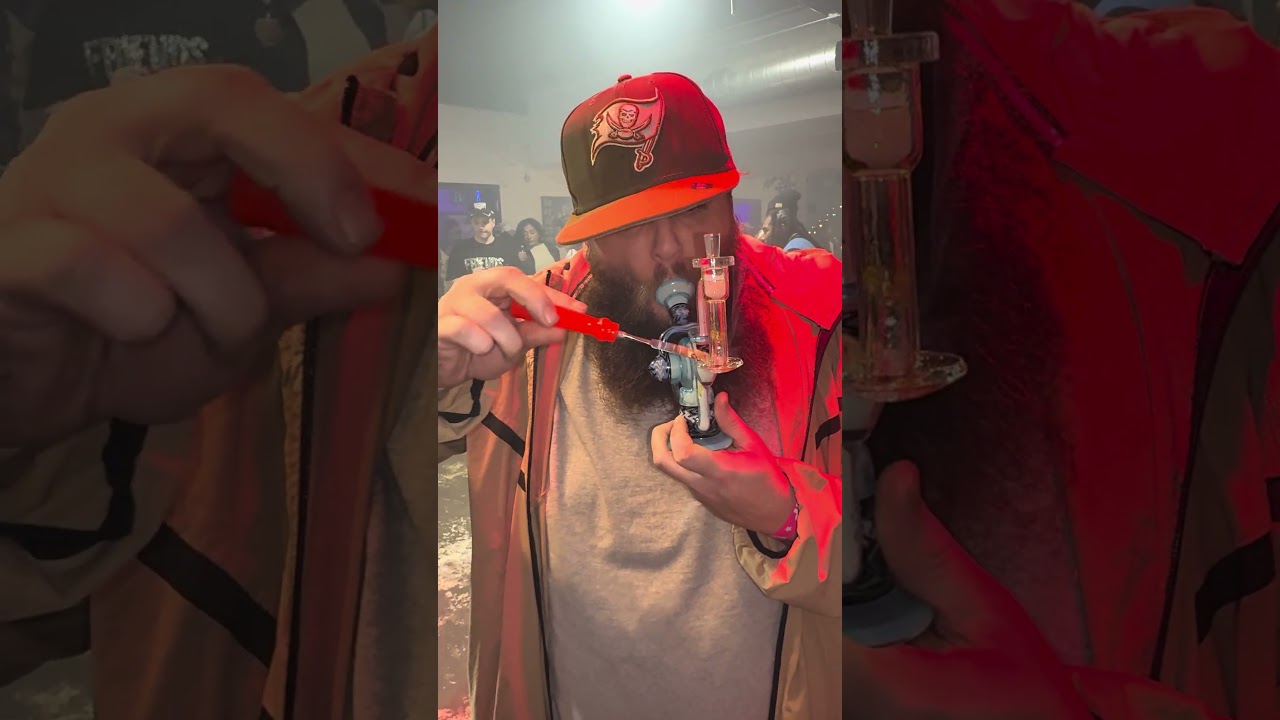 Глобусы на рождественской вечеринке