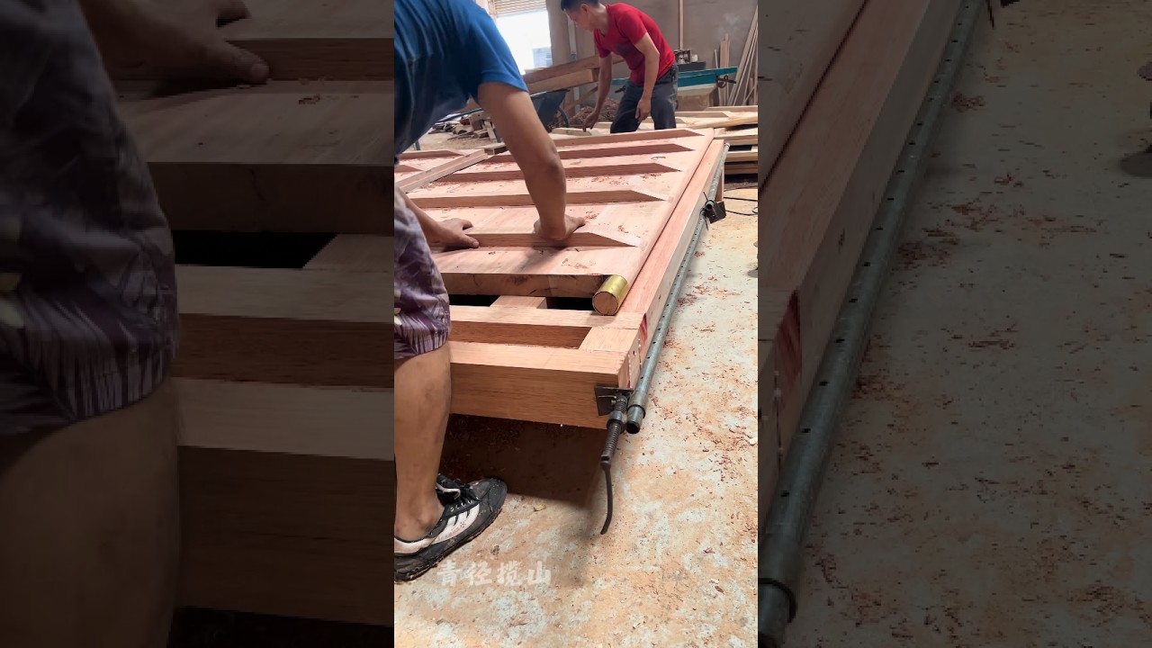 Chinese Solid Wood Gate |Traditional Craftsmanship for Courtyard Homes #ubdiy #woodworking #handmade