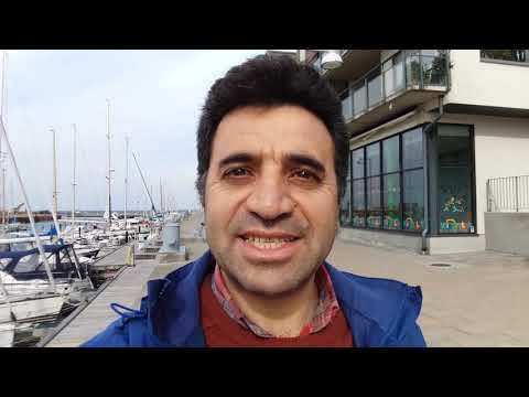 آدمی است که الحق دو سه خروار خر است