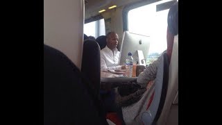 HOW TO WRITE A REMOTE SHELL SERVER IN THREE ROWS (C lang Linux x86)