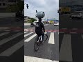 wow very nice technique. Triple stopped at a 🚦 #cycling Technique 😱📸