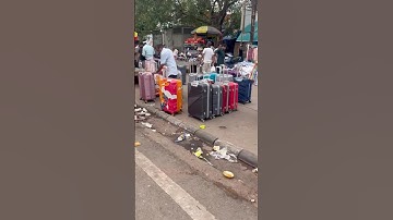 Travelling Bags Saste me 💼✅ #delhi #market #travel #bags #luggage #traveling #tourism #tour #trip