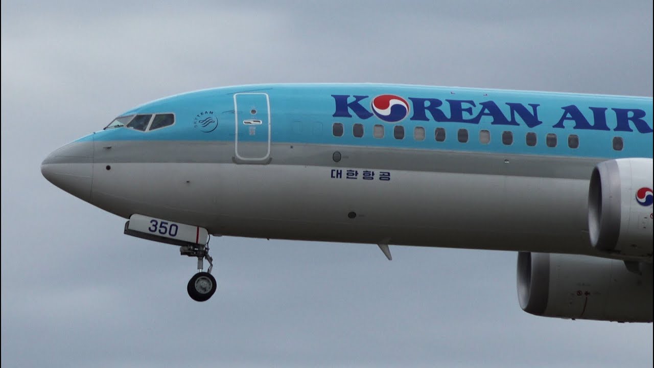 Korean Air Boeing 737 MAX 8 HL8350 Landing and Takeoff Narita Airport