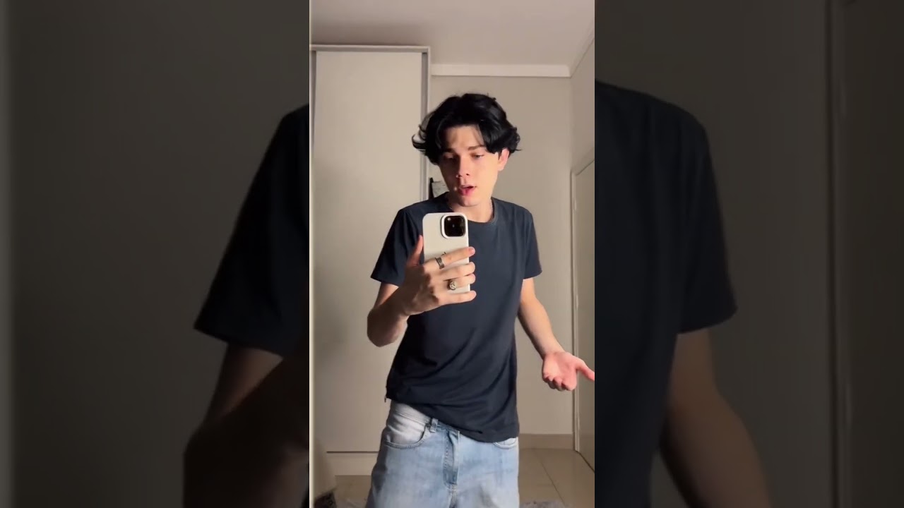 Não ta idêntico mas tive que fazer KKKKKKKK 