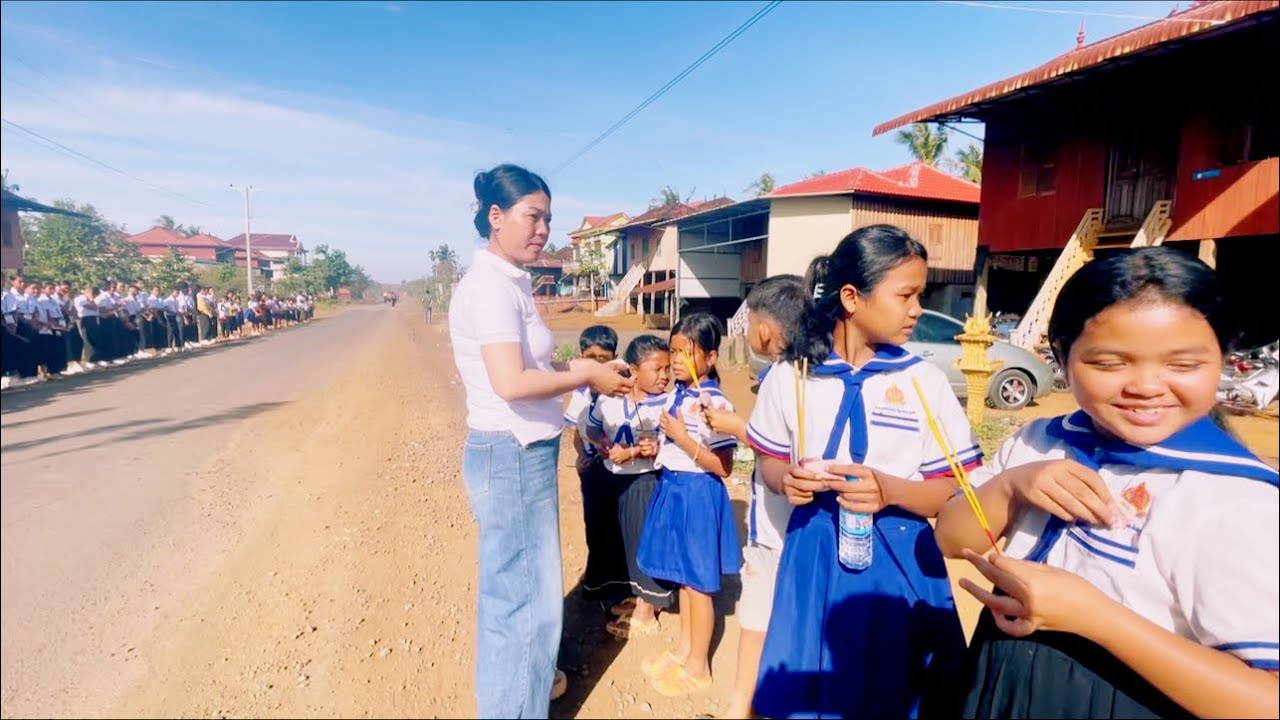 ទៅបុណ្យលេាកពុក Going to the funeral of my father-in-law.@SokleangFamilylife
