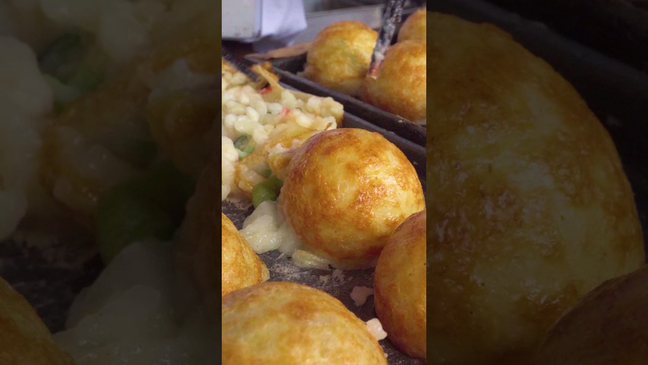 Beautiful Japanese Twins Make Takoyaki in Nagoya! Super Popular Shop!#2