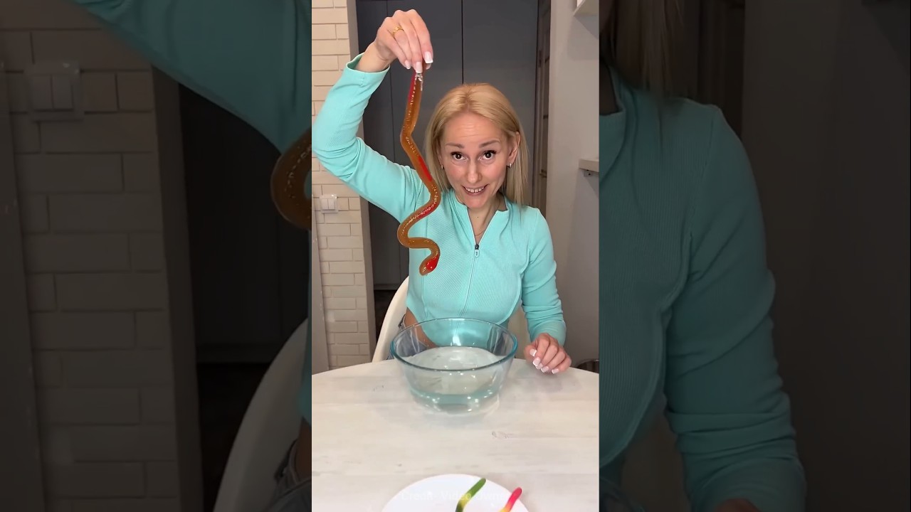 Building Wooden Log Cabin in Forest 🌲🎈 | Survival House Step by Step”64 