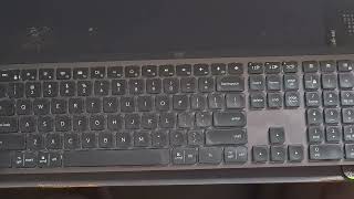 Logitech MX Keys Backlight Flashing