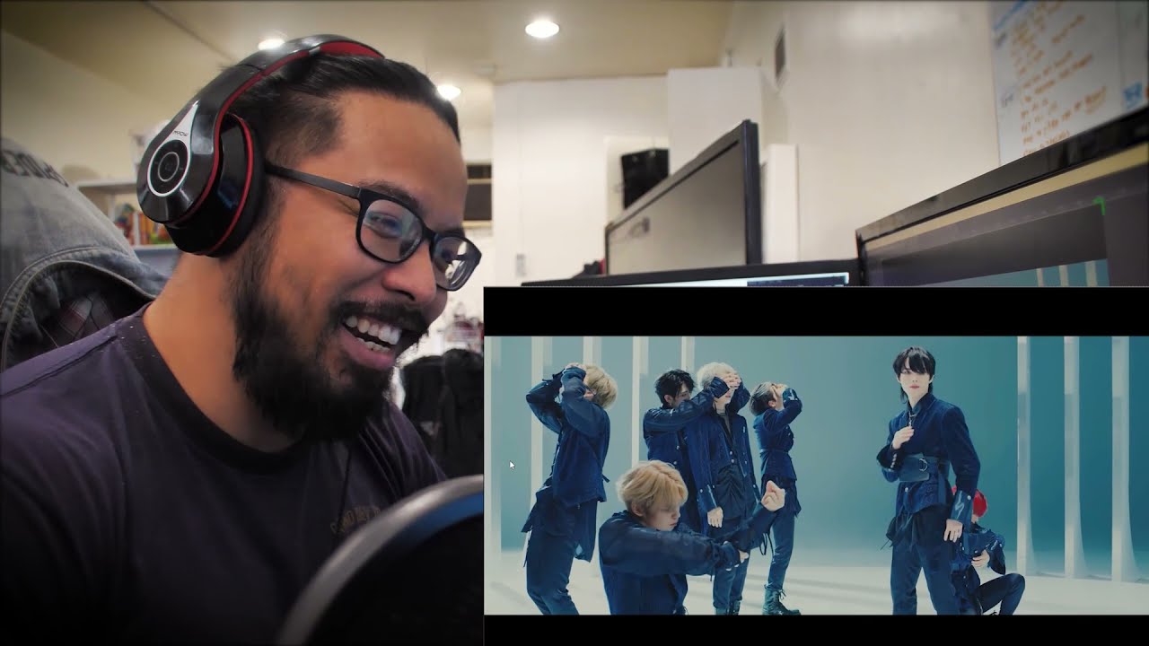 Professional Dancer Reacts To E'Last 