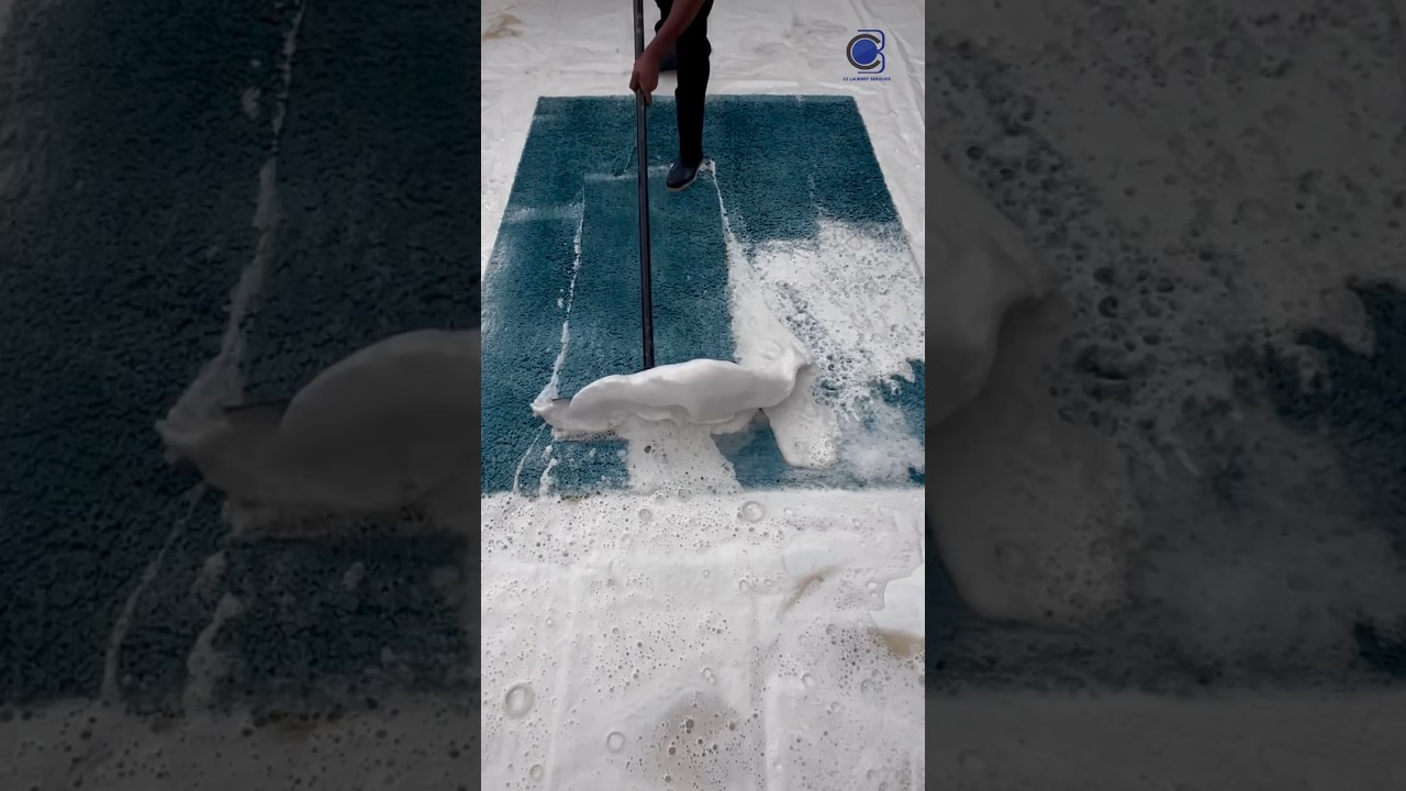 Excellent time lapse clean of a dirty Blue Rug 