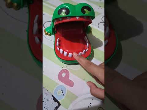 Mainan Nayla : Bermain Buaya Gigit ☺ Crocodile Dentist #shorts #youtubeshorts @yunizafitria