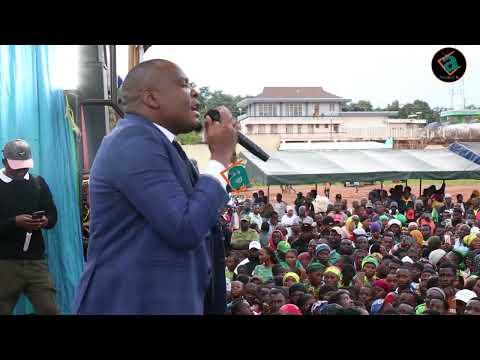 NITAMFATA HADI MKE WA WAZIRI ANISAIDIE KUSHAWISHI BARABARA ZIJE KIGOMA