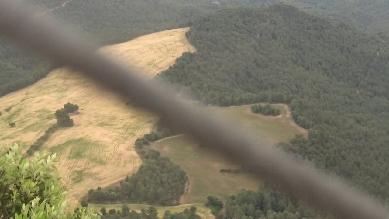 EL COGULLO - CASTELLFOLLIT DEL BOIX - VIDEO DE LES VISTES video phone lyrics
