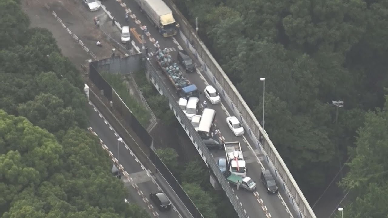 １３台絡む事故８人けが 神戸 第２神明道路 Youtube