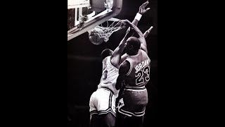 Michael Jordan POSTERIZES The Knicks on X-mas (1986)
