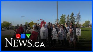 Postal workers on strike