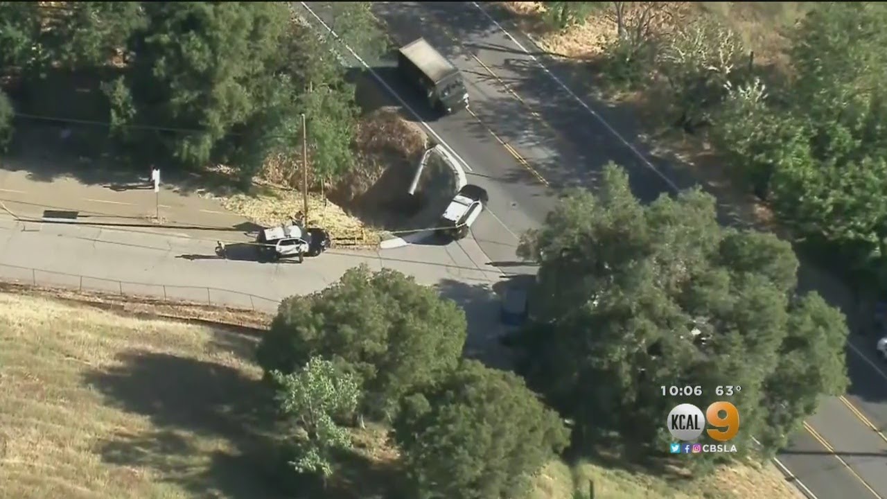 Man's Body Found In Ditch In Calabasas - YouTube