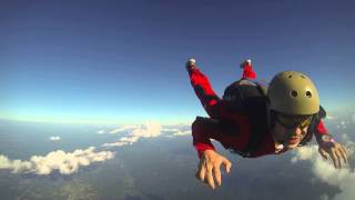 Skydiving: Swoop and Dock, cupped shoulder track away