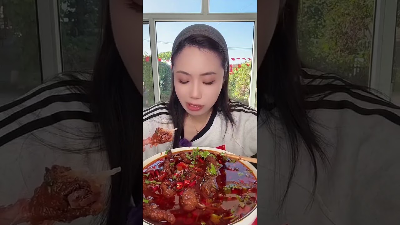 Eating Spicy Fried Chicken With Eggs and Green Vegetables | Tasty Mukbang 