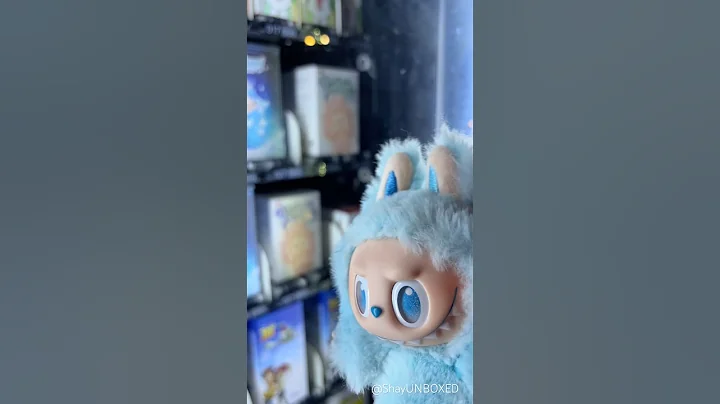 Labubu Big into Energy love Labubus Hunting Have a Seat v3 🎧 sings Popmart Thailand #labubu song