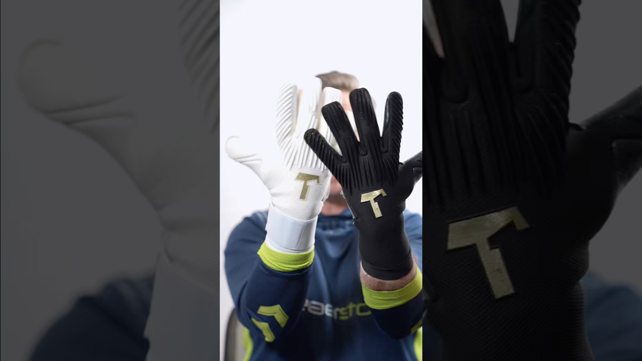 White-Out vs Black-Out: Can You Spot The Differences? 🧤⚪⚫ 