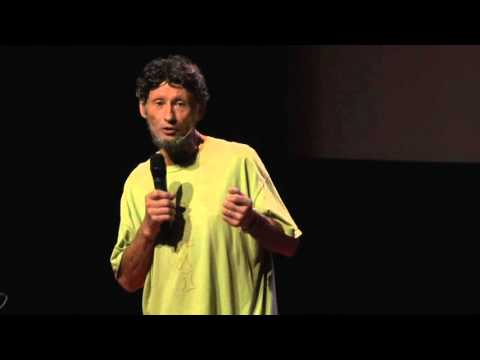 Daniel Testard, sur la scène de TEDxLaRochelle