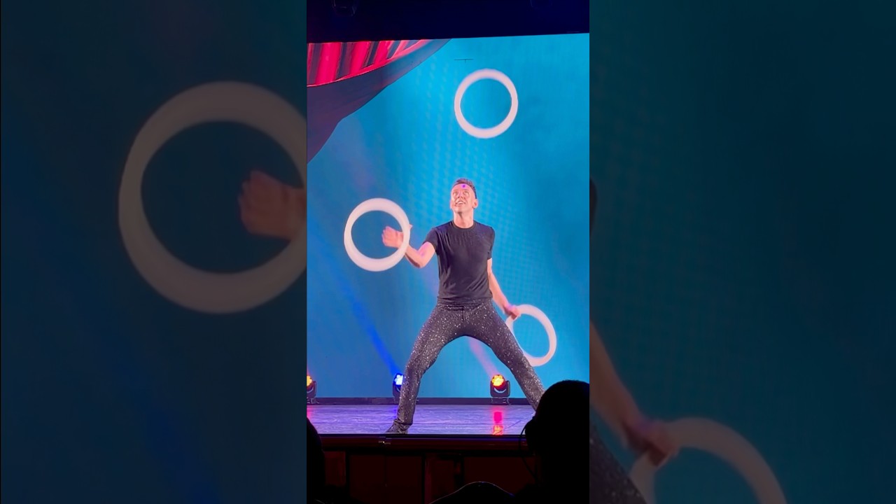 Ring juggling on cruise schip 🚢 #juggling #cruiseship #cruiseentertainment