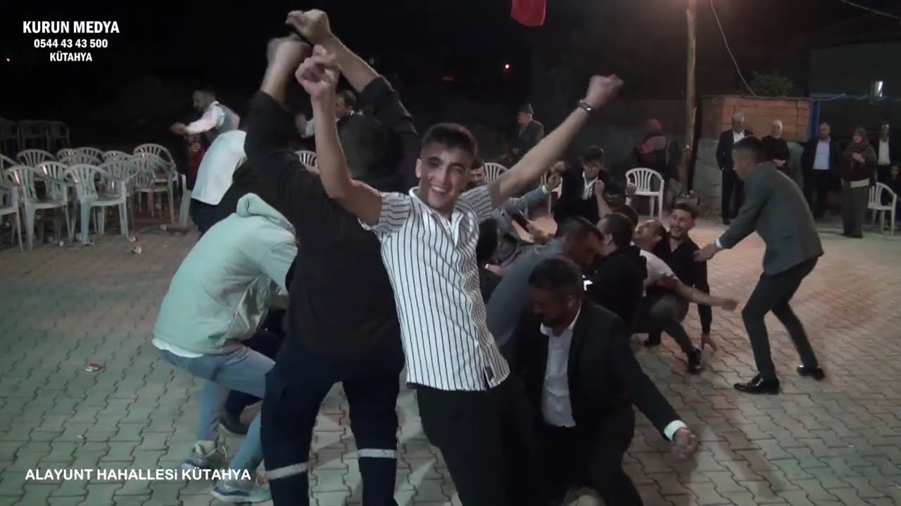 ALAYUNT GENÇLERİ OYNARKEN DEDE DAYANAMADI OYUNA GİRDİ