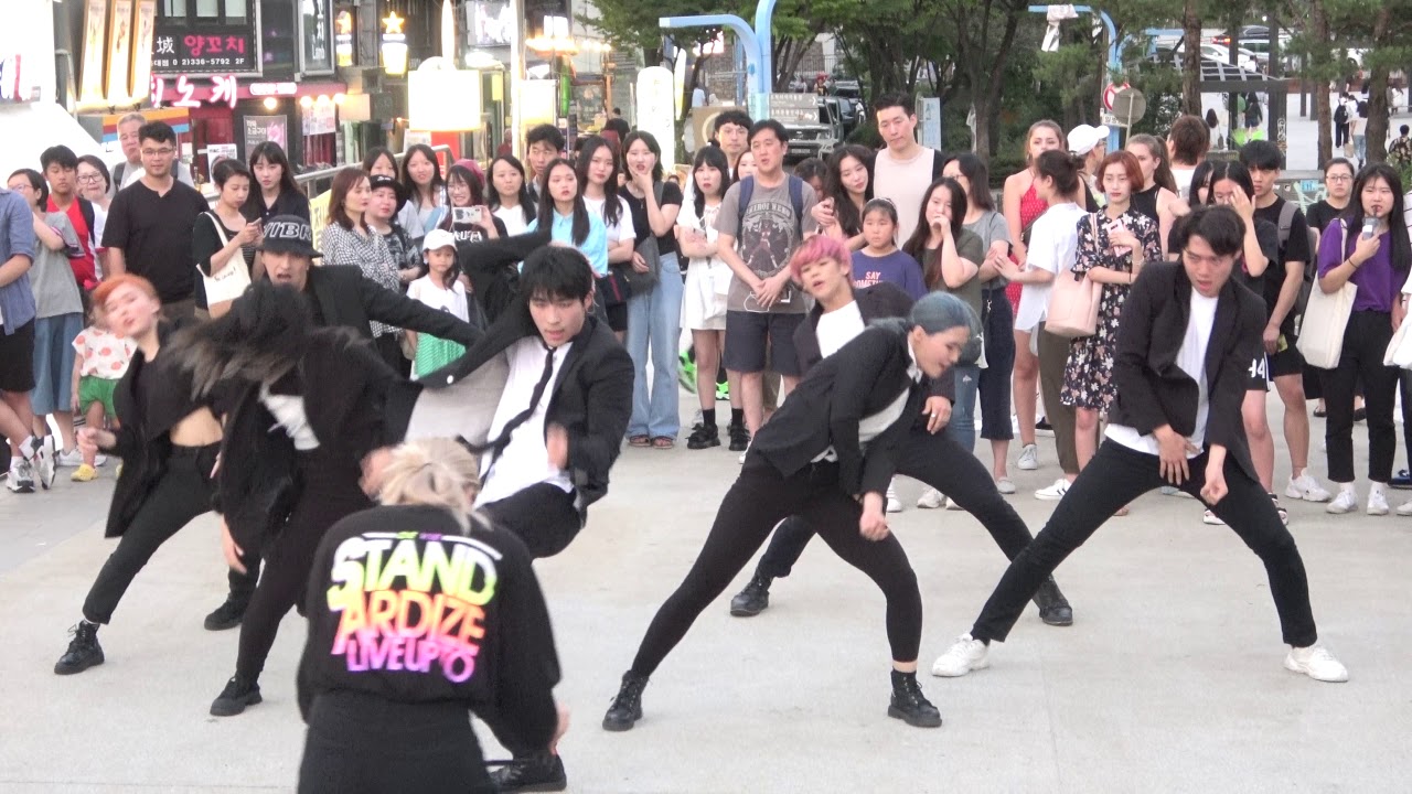 hit 세븐틴  -    J-young's RPD 랜덤플레이댄스 -   홍대 걷고싶은거리 버스킹.2019.8.25일.