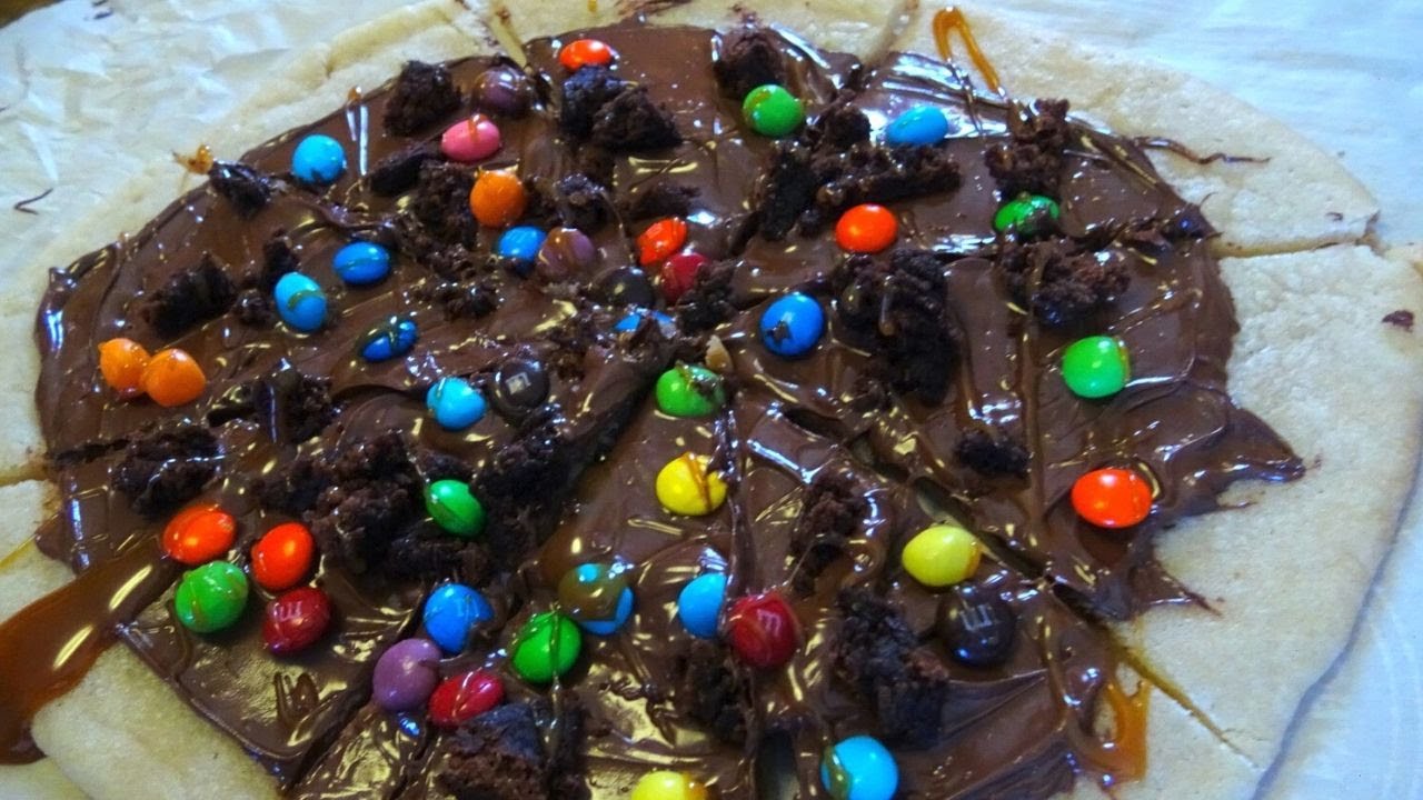 Very quick, easy and DELICIOUS NUTELLA DESSERT PIZZA RECIPE YouTube