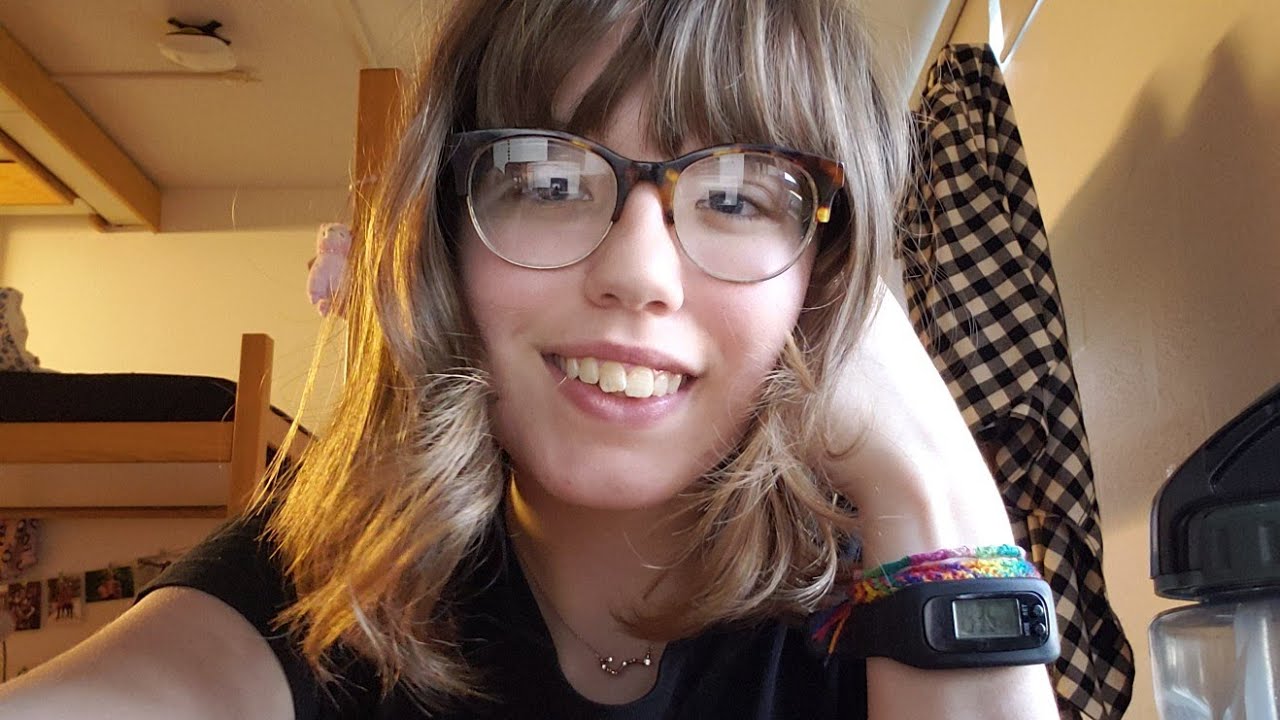 First week living on campus! - YouTube