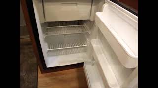 2015 Kiefer Built Beautiful Champagne All Alum 8ft SW 7'2W 7'6T 3 Horse Trailer #61423