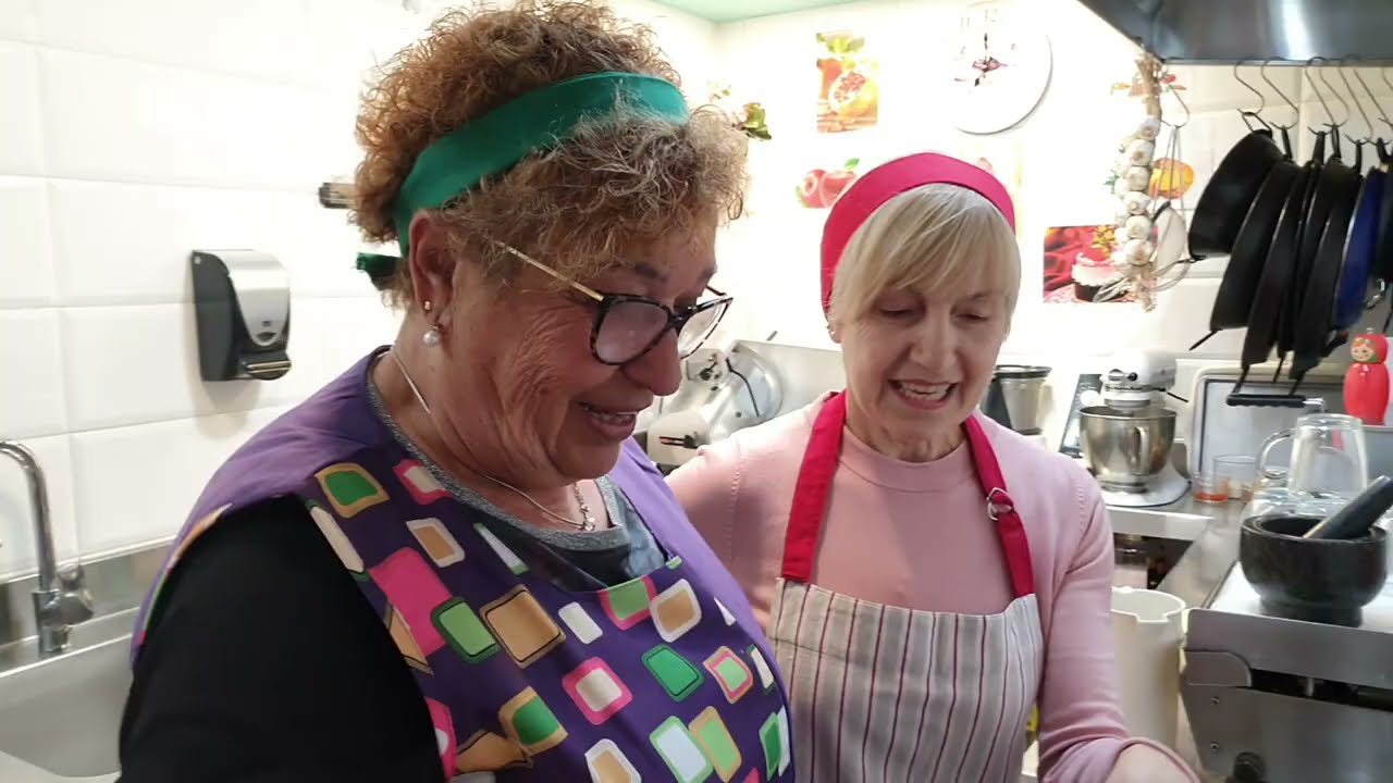 Cazuela de habas hecho por una auténtica sevillana. Sabor Artesano