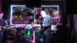 The Chris Newton Band covering Old Love