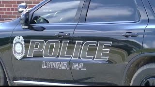 Lyons police chief discusses officer's arrest