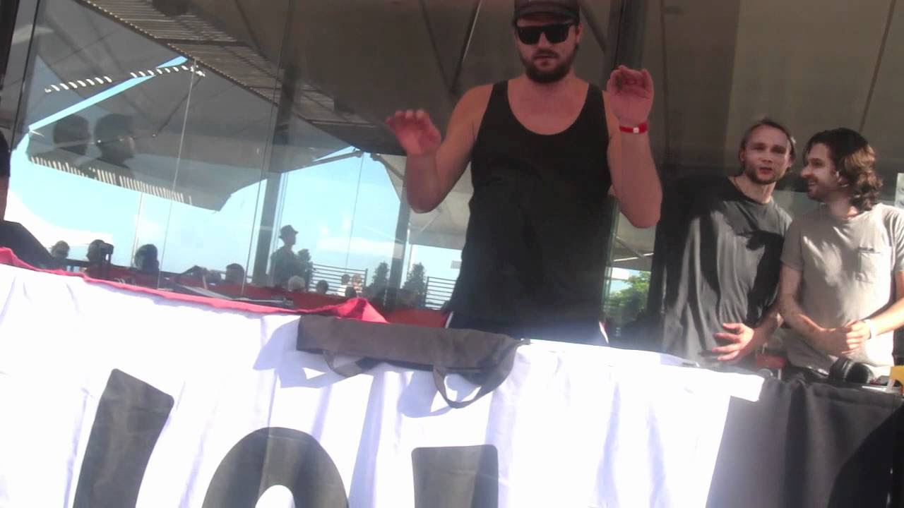 |SONAR OFF 2011| Solomun @ Secret Villa - WIP Party (Noir & Haze - Around (Solomun Vox Edit))