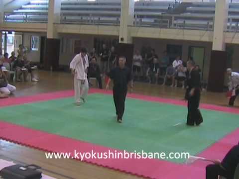 Qld Kyokushin State Titles 2010 - Open Middleweight - Sean vs Ian