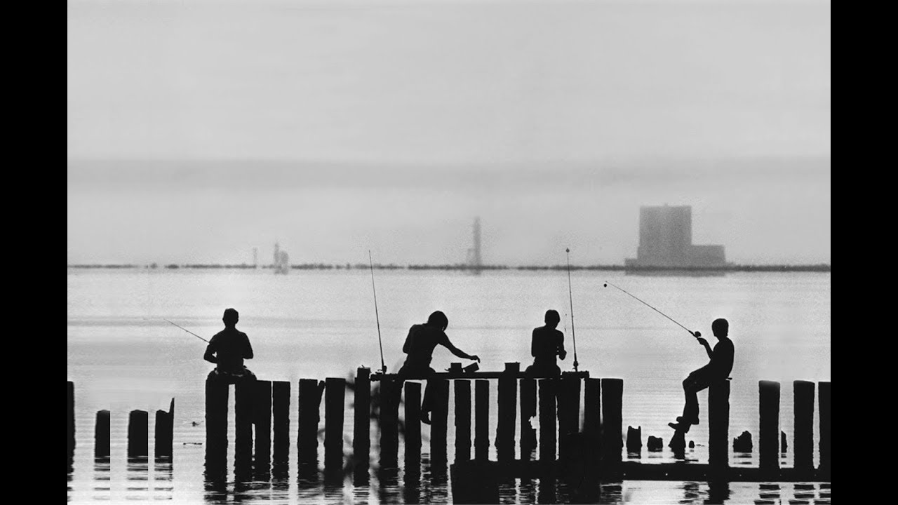 SHUTTLE DISCOVERY (1988)