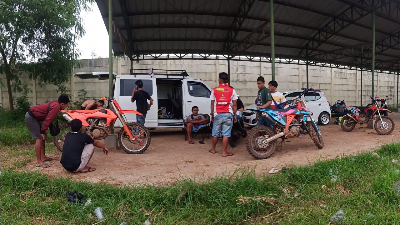 Jefri lestari fokus fisik menggunakan motocross!!