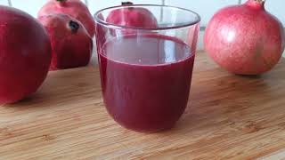 Fresh squeezed Pomegranate juice - Quick &amp; Easy Way