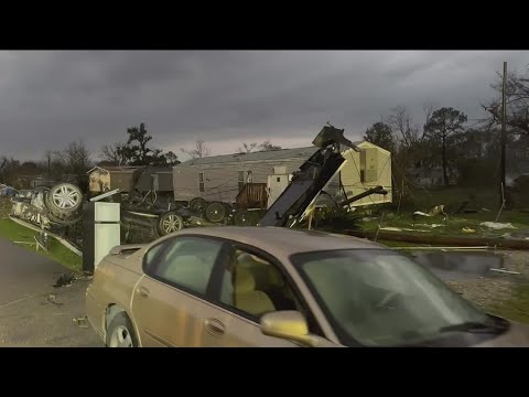 Deadly tornadoes rip through Louisiana - YouTube