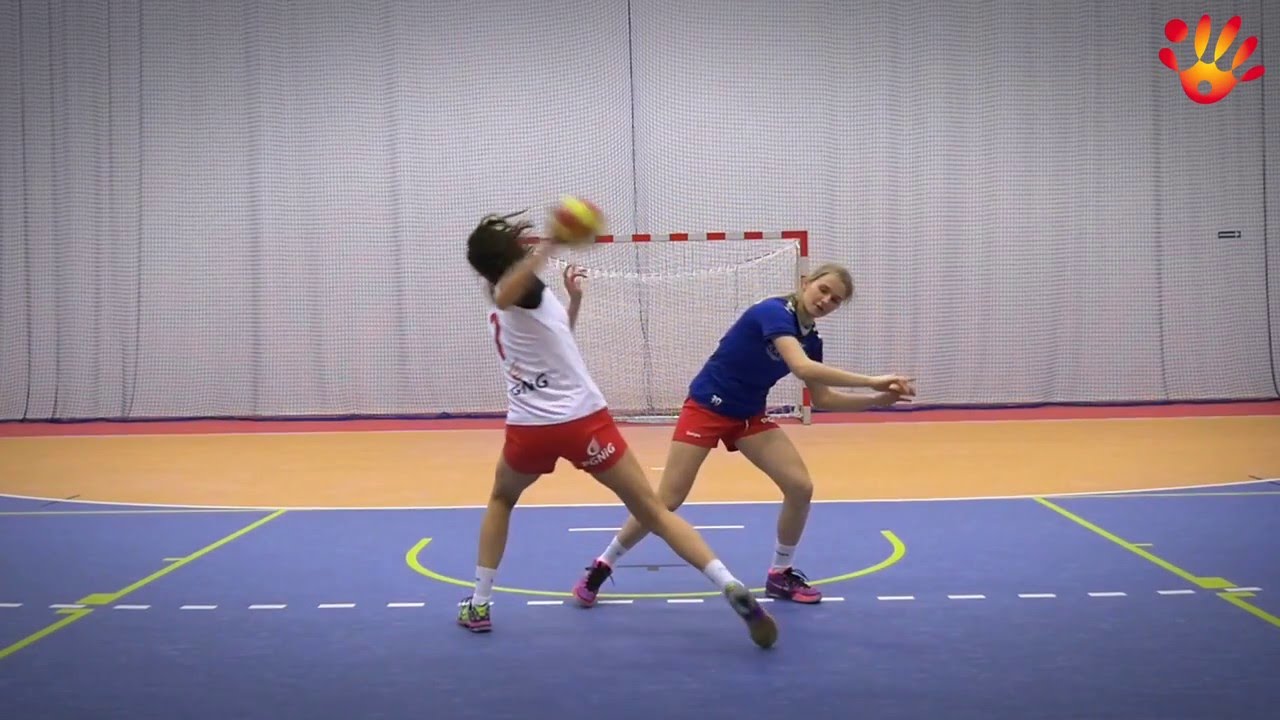 Rzut z odchyleniem (cz. 7). Podstawy techniki w piłce ręcznej