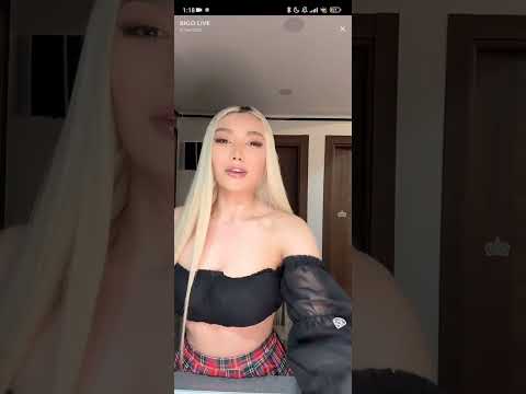 Hot Sexy Turkish girl NUR dance and twerk on Bigo Live