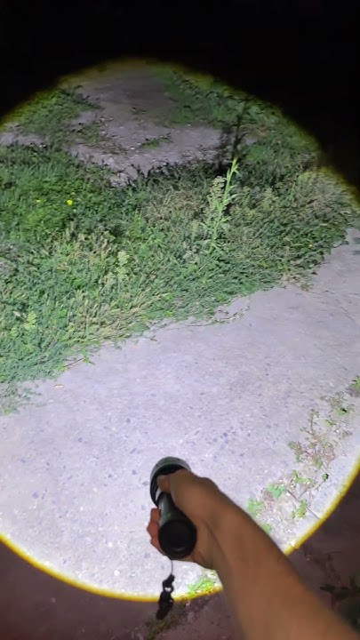 Мощный лазерный фонарь - YouTube